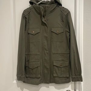 NWT women’s military jacket.  Size medium.